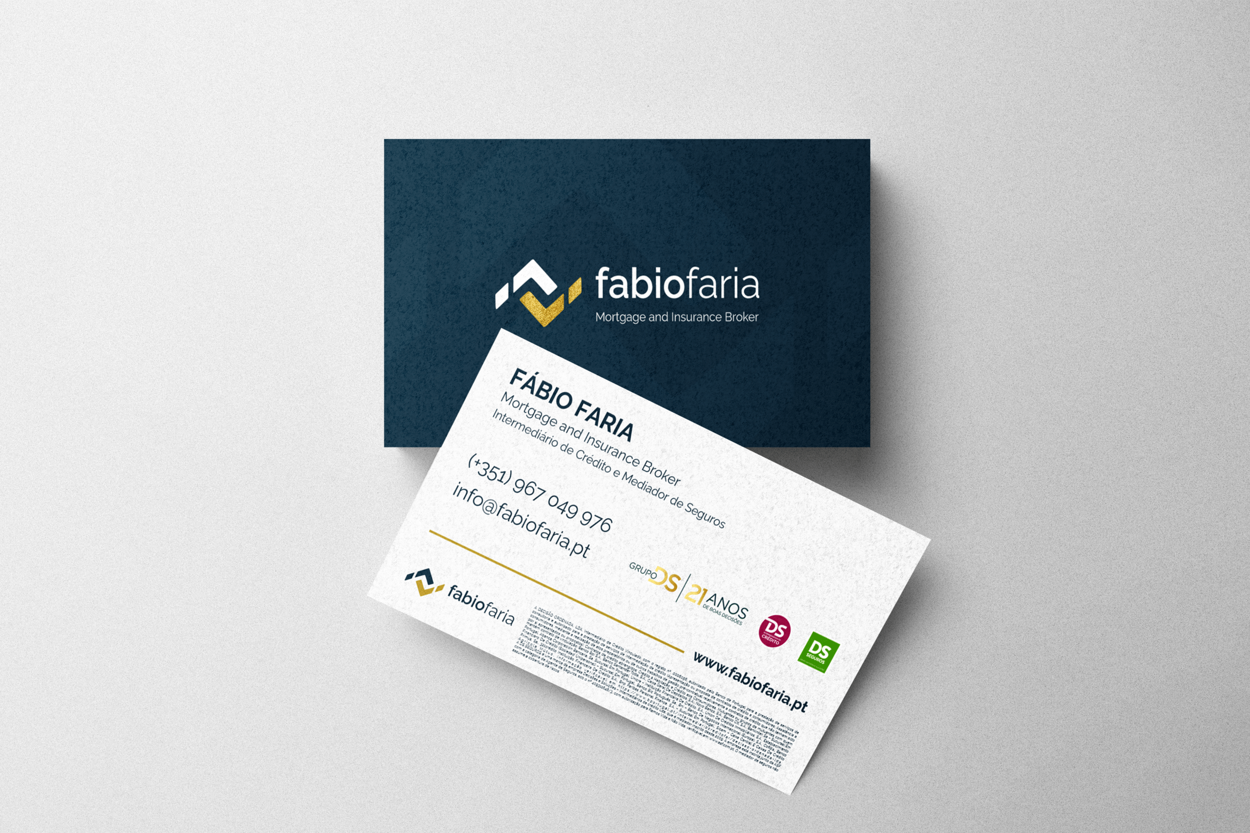 Business_Card_Mockup_038